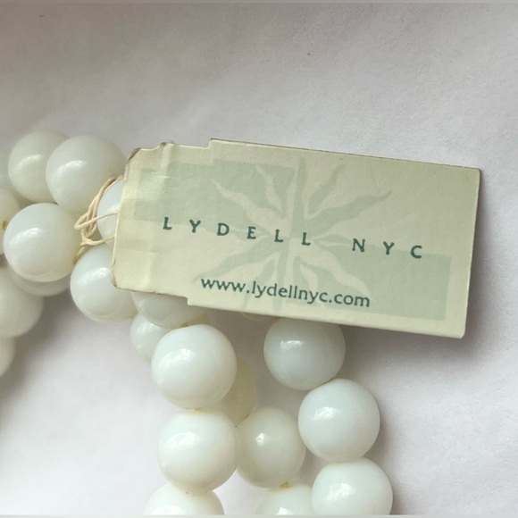 White bead 3 elastic bracelets NWOT- elephant luck pendant jewelry - Picture 7 of 12